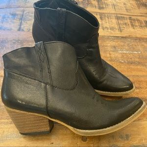 Very Volatile Women's Banjo Bootie